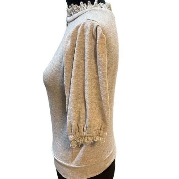 Shabby Chic Grey Keyhole Neck Shirt Sleeve Sweater with Lace Trim. 1 Button sz S - Picture 4 of 16